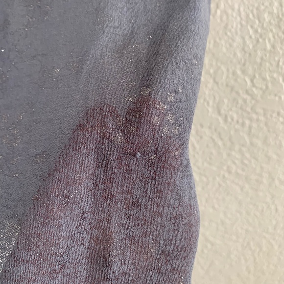 Express World Brand: 90’s Crop Cami Top Silver - Picture 4 of 6